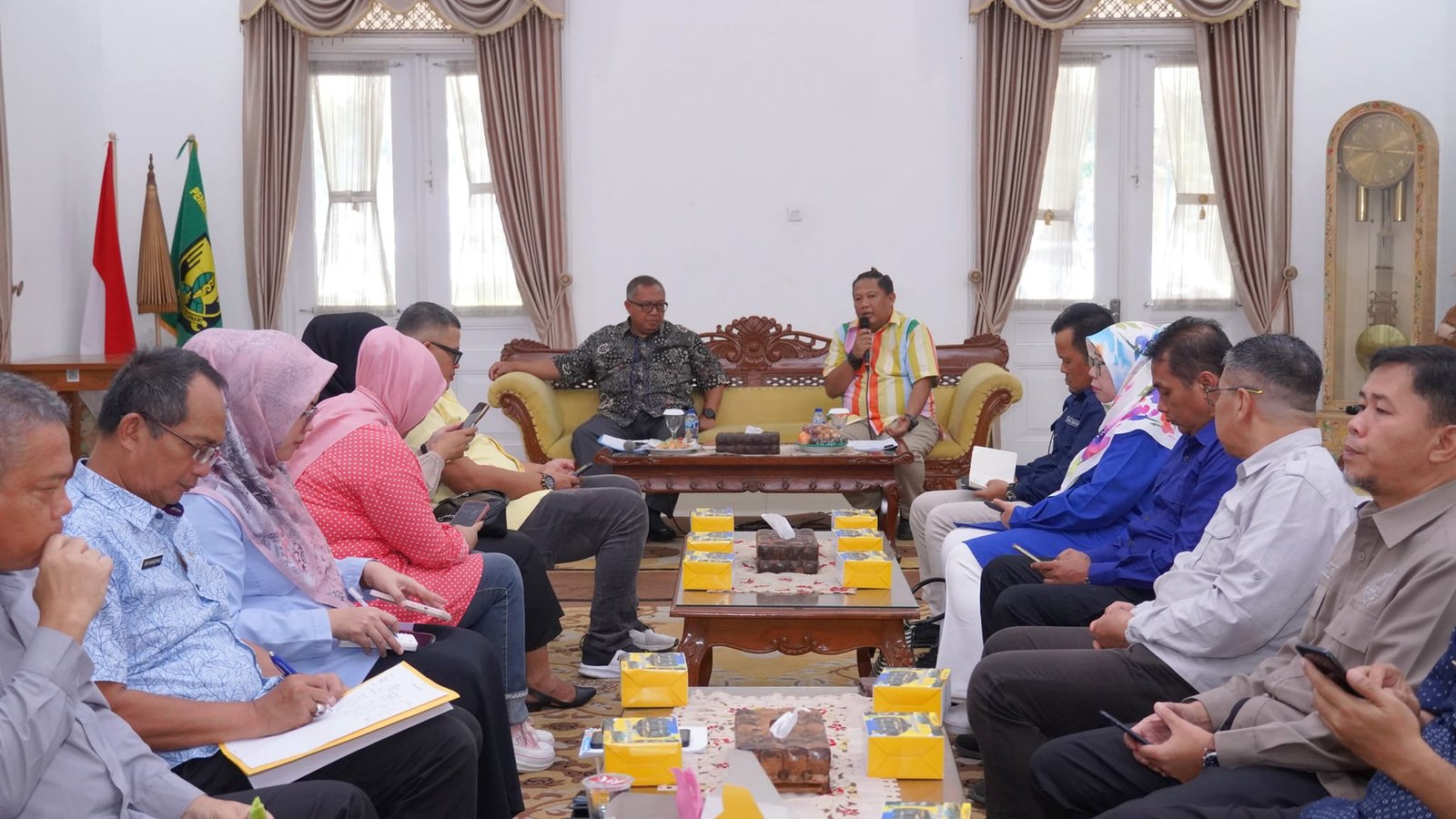 BUPATI SAMBUT BAIK RENCANA TIM ICE BLUE PRODUCTION MEMBUAT FILM POTENSI SUKABUMI 1 442472093 828838662611307 8069386356398119965 n