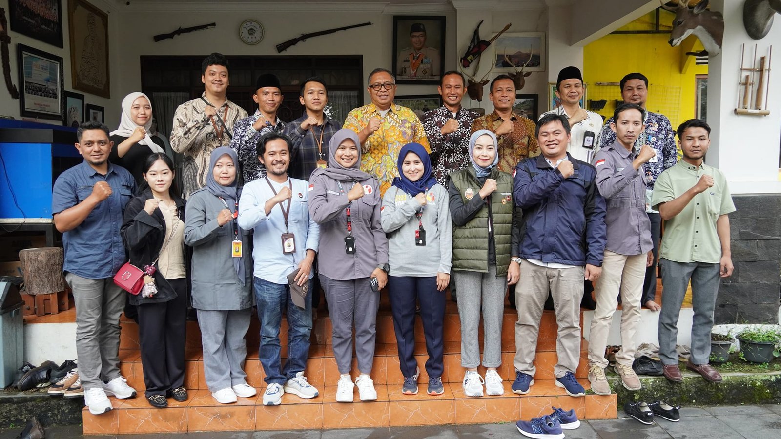 DIDAMPINGI KPU DAN BAWASLU KAB SUKABUMI, PANTARLIH COKLIT KELUARGA H. MARWAN HAMAMI, 3 449065303 857569399738233 8153892559862714985 n