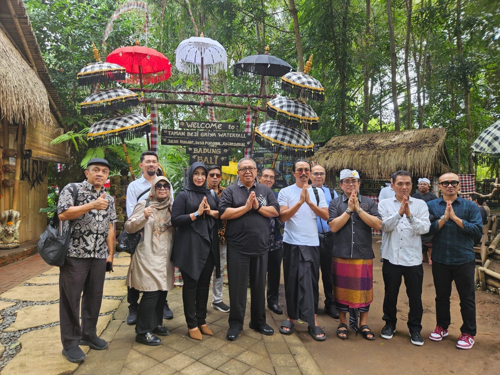 BUPATI SUKABUMI KUNJUNGI DESA PUNGGUL BALI, DESA DIGITAL TERBAIK DI INDONESIA 8 449456786 857535653074941 1172695023155832740 n