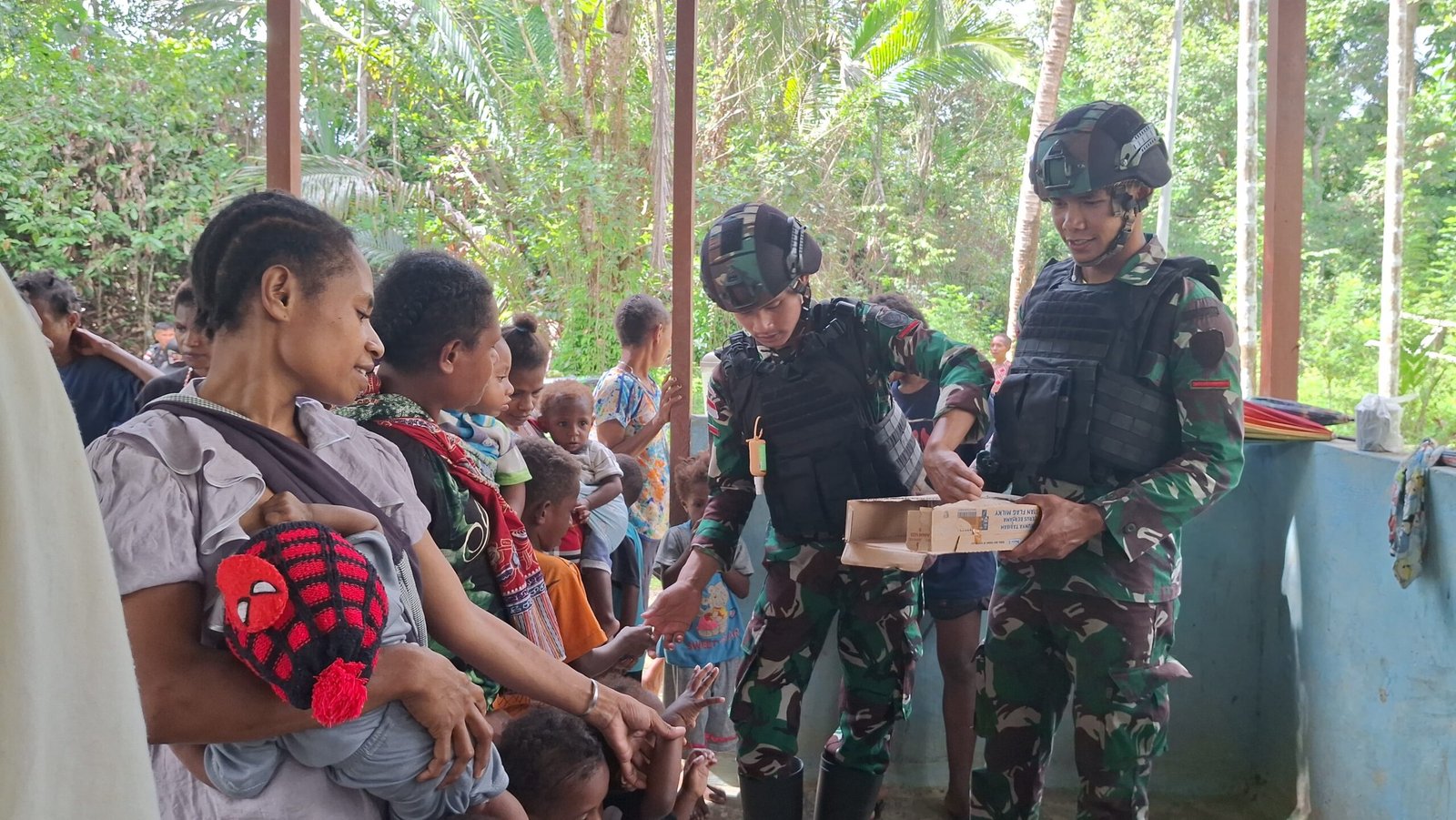 Satgas Yonif 310/KK Bersama Puskesmas Web Berkomitmen Tingkatkan Kesehatan dan Gizi Anak Perbatasan 4 WhatsApp Image 2024 06 19 at 08.37.05 scaled