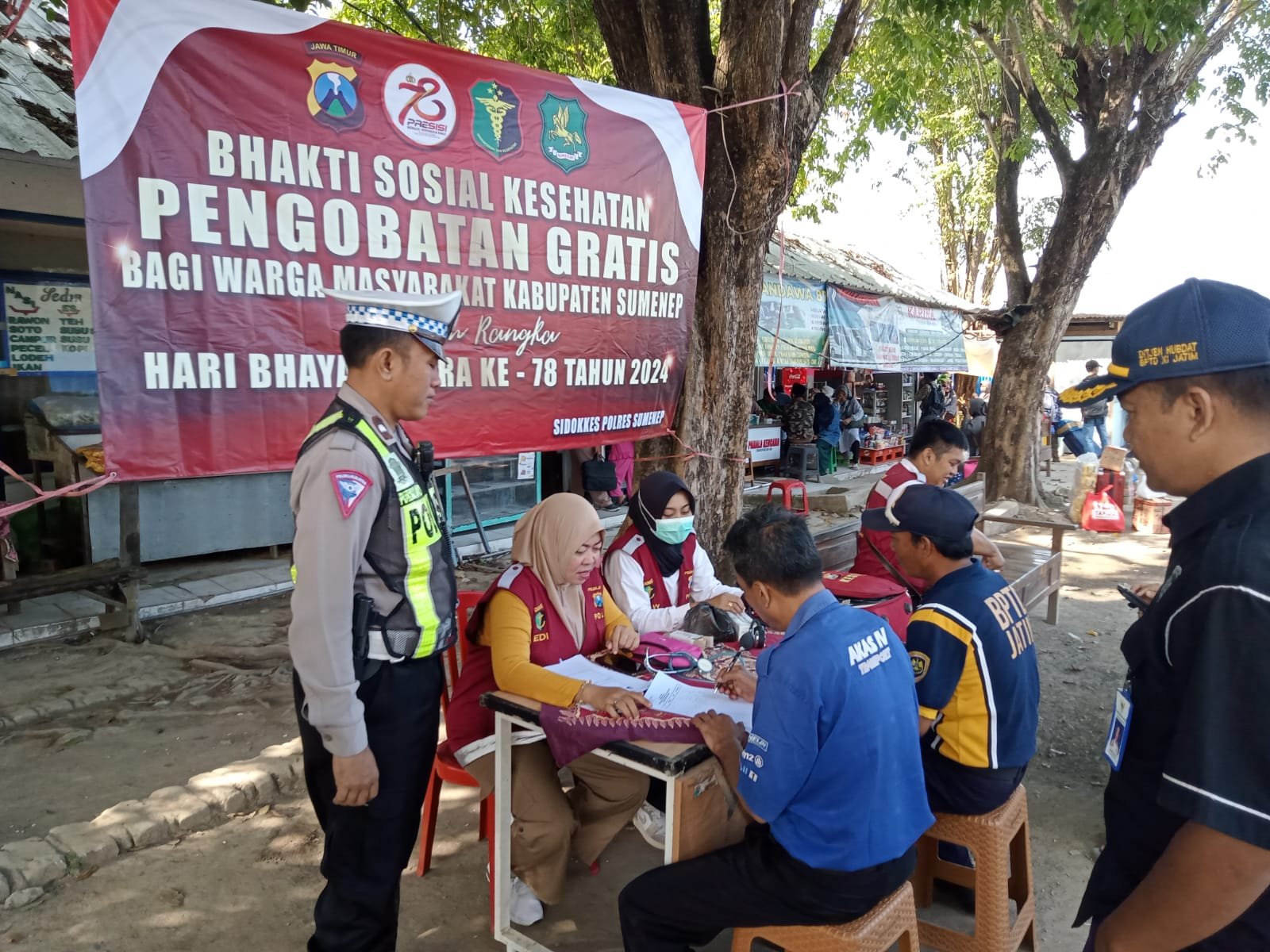 Warnai Kemeriahan HUT Bhayangkara Ke-78 Polres Sumenep Gelar Bakti Sosial Kesehatan 4 WhatsApp Image 2024 06 22 at 17.01.13