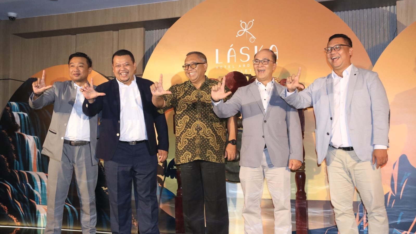 DUKUNG KEPARIWISATAAN, BUPATI MARWAN SAMBUT BAIK KEHADIRAN LASKA HOTEL DAN RESORT CILETUH 1 450425140 864638965697943 4843214966849786246 n