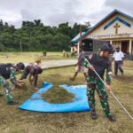 Keren! Pergencar Serbuan Teritorial, Satgas Yonif 310/KK Bersihkan Gereja Di Perbatasan 2 WhatsApp Image 2024 07 17 at 10.48.00