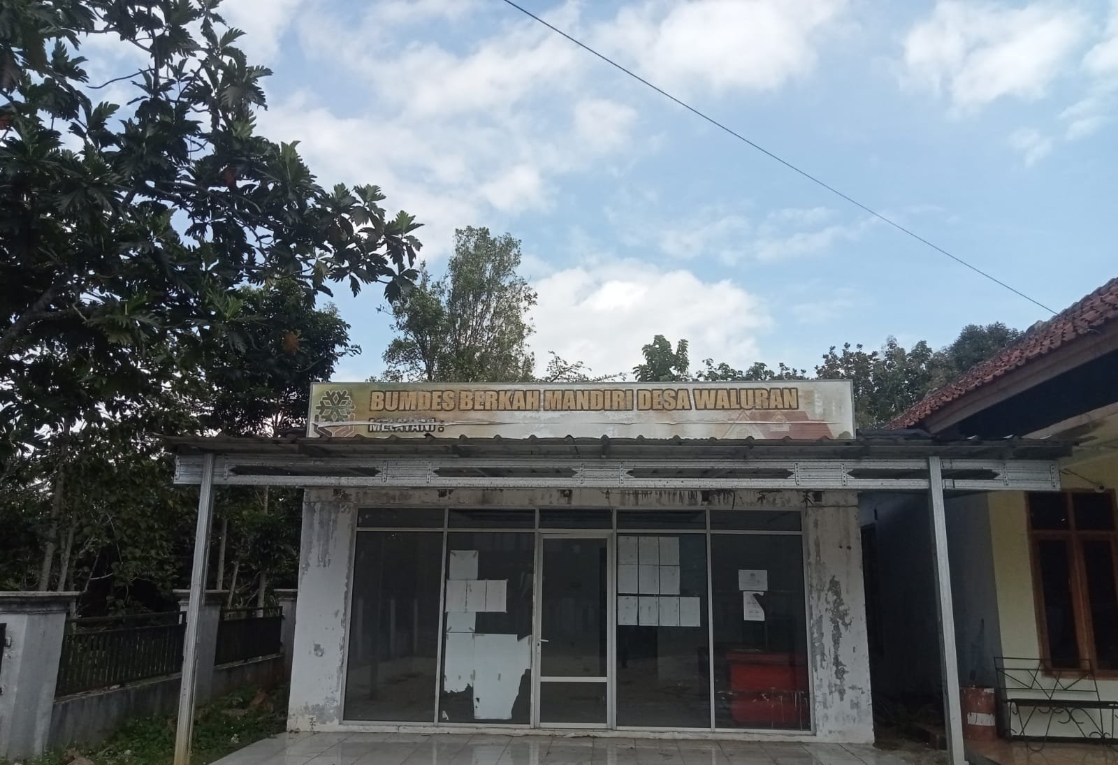 Eks Camat Angkat Bicara; Terkait Dugaan TGR 800 JT Ds. Waluran yang tidak dilimpahkan Inspektorat Kab. Sukabumi ke APH 1 WhatsApp Image 2024 07 17 at 10.57.21