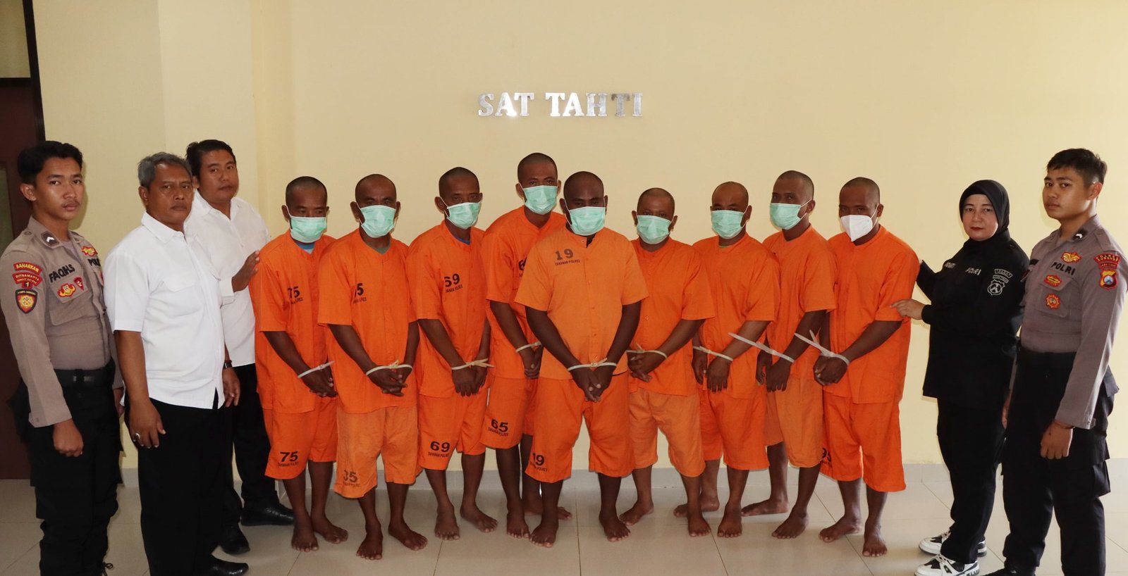 Polres Sumenep Tangkap 9 Nelayan Gunakan Bahan Peledak di Perairan Karang Sembilan Pulau Kangean 1 WhatsApp Image 2024 07 29 at 17.24.10 fbea06fb