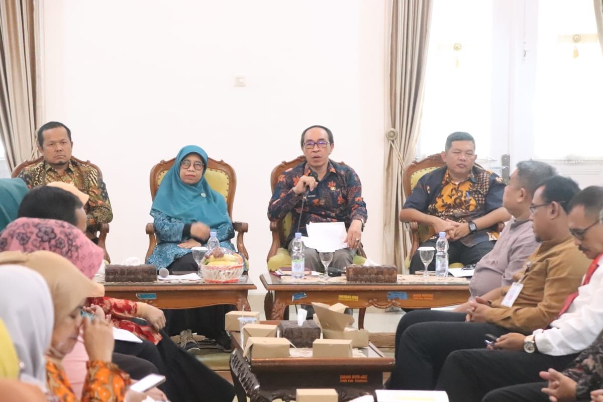 RAKOR EVALUASI P2WKSS TAHUN 2024,SEKDA APRESIASI PROGRES HASIL KOLABORASI LINTAS SEKTORAL 1 451130368 883475513814288 6621439047778512268 n