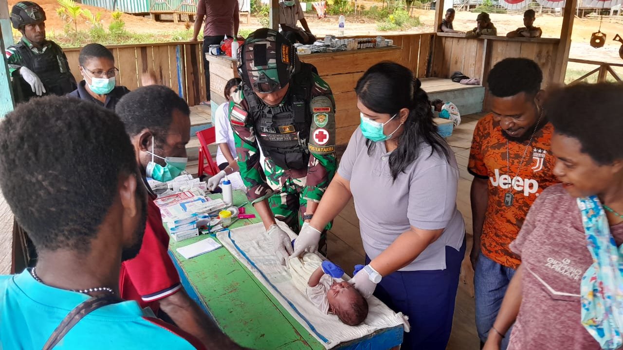 Pelayanan Kesehatan Harus Mendapatkan Perhatian Khusus, Satgas Yonif 310/KK Gelar Posyandu 8 WhatsApp Image 2024 09 07 at 12.31.05