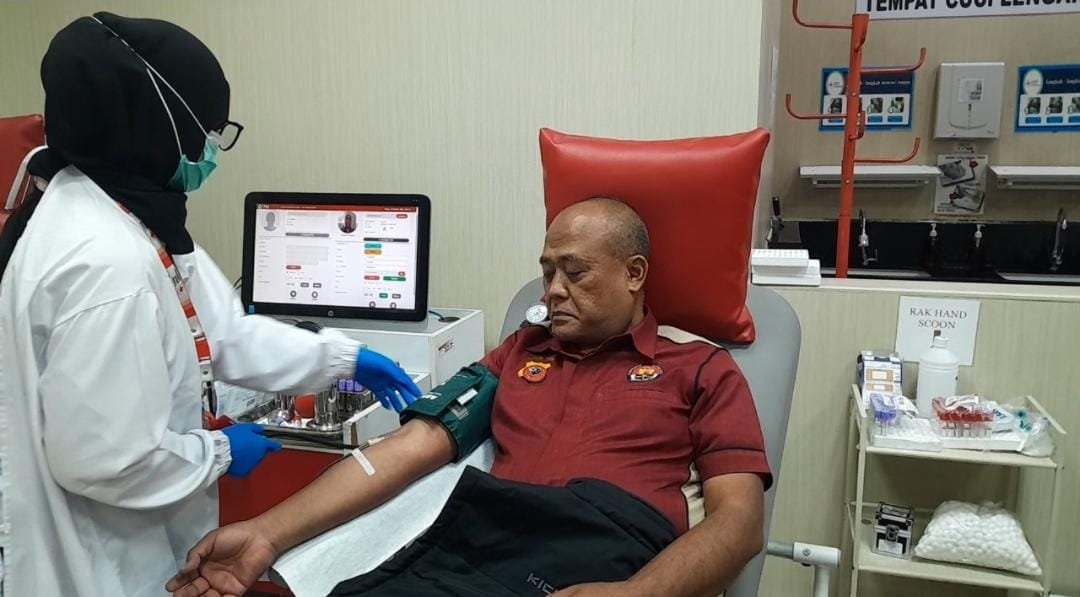 HUT Humas Polri ke-73, Polrestabes Bandung Berbagi Melalui Donor Darah 1 WhatsApp Image 2024 10 30 at 05.05.59