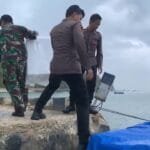 Briptu Sahrul Isni Bersama Bripda Alvin Viral Dalam Mengawal Hasil Pemilihan Kotak Suara dari Desa Saobi Ke Kecamatan Kangayan. 2 WhatsApp Image 2024 11 28 at 19.59.29