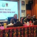 Kejaksaan Tinggi Papua Barat dan Jajaran Selamatkan Rp 5,6 Miliar Uang Negara Sepanjang 2024 2 Jaksa pabar7091