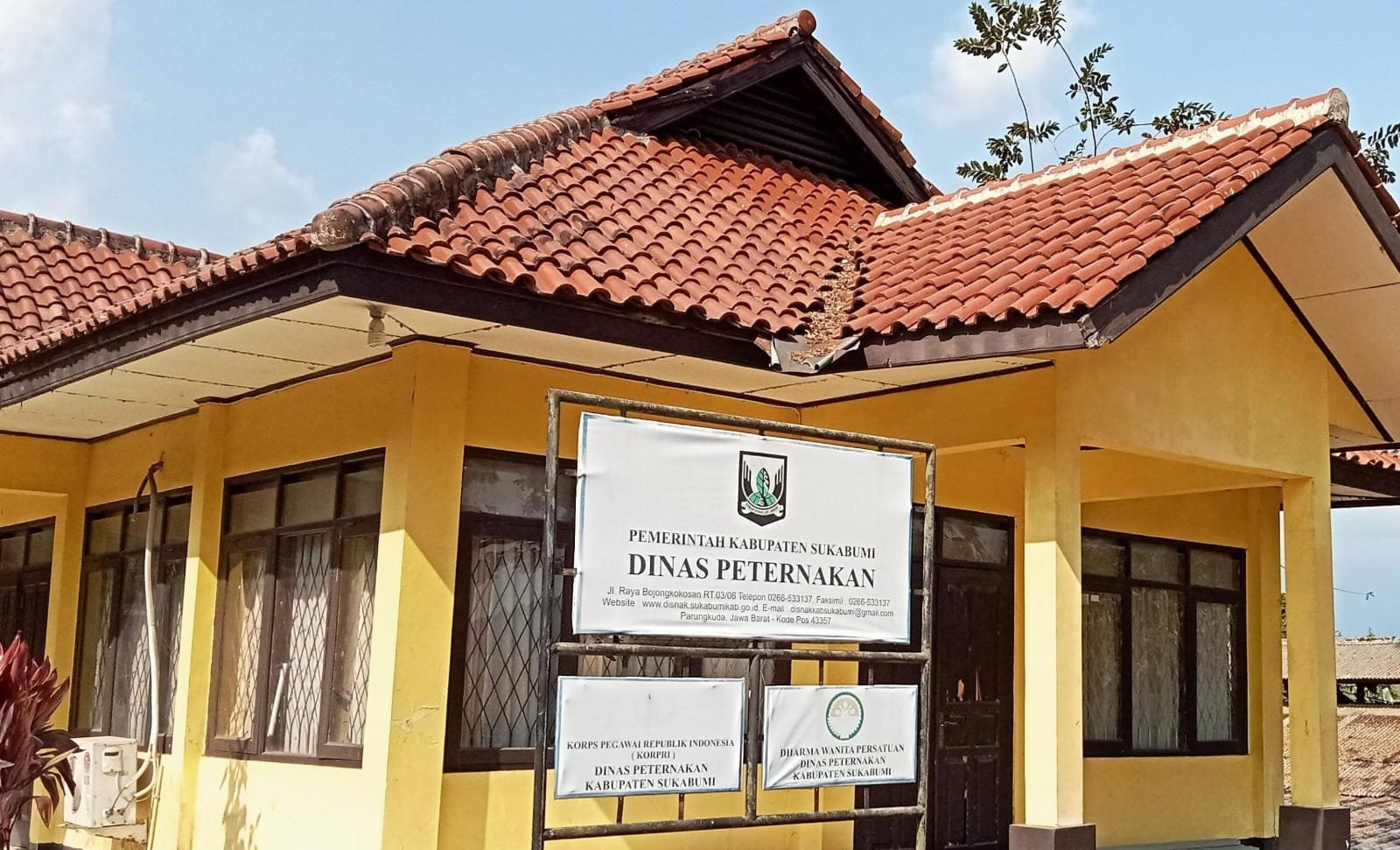 "Diduga Kolaborasi Korupsi: Penyedia Jasa, Konsultan Pengawas, dan PPK Dinas Peternakan Kab. Sukabumi Terlibat 1 WhatsApp Image 2024 12 04 at 09.24.35