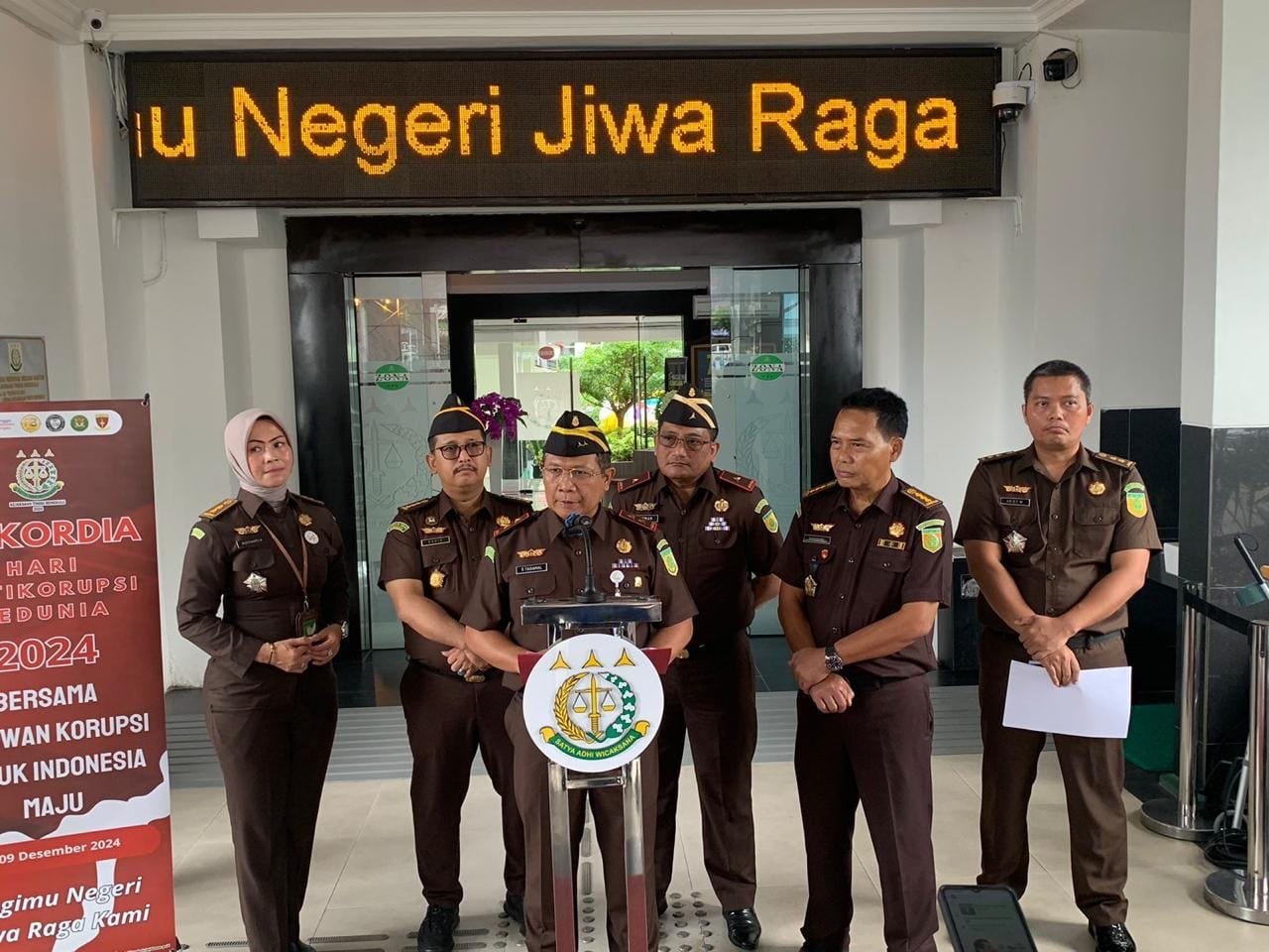 db945bdb 6858 4920 ad8e 81829eab0192