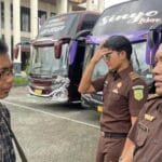 kasi intel kejari ponorogo agung riyadi paling kanan 169