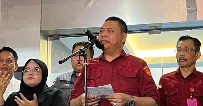 direktur penyidikan dirdik jaksa agung muda tindak pidana khusus jampidsus abdul qohar dalam konferensi pers kejaksaan agung s 1 169