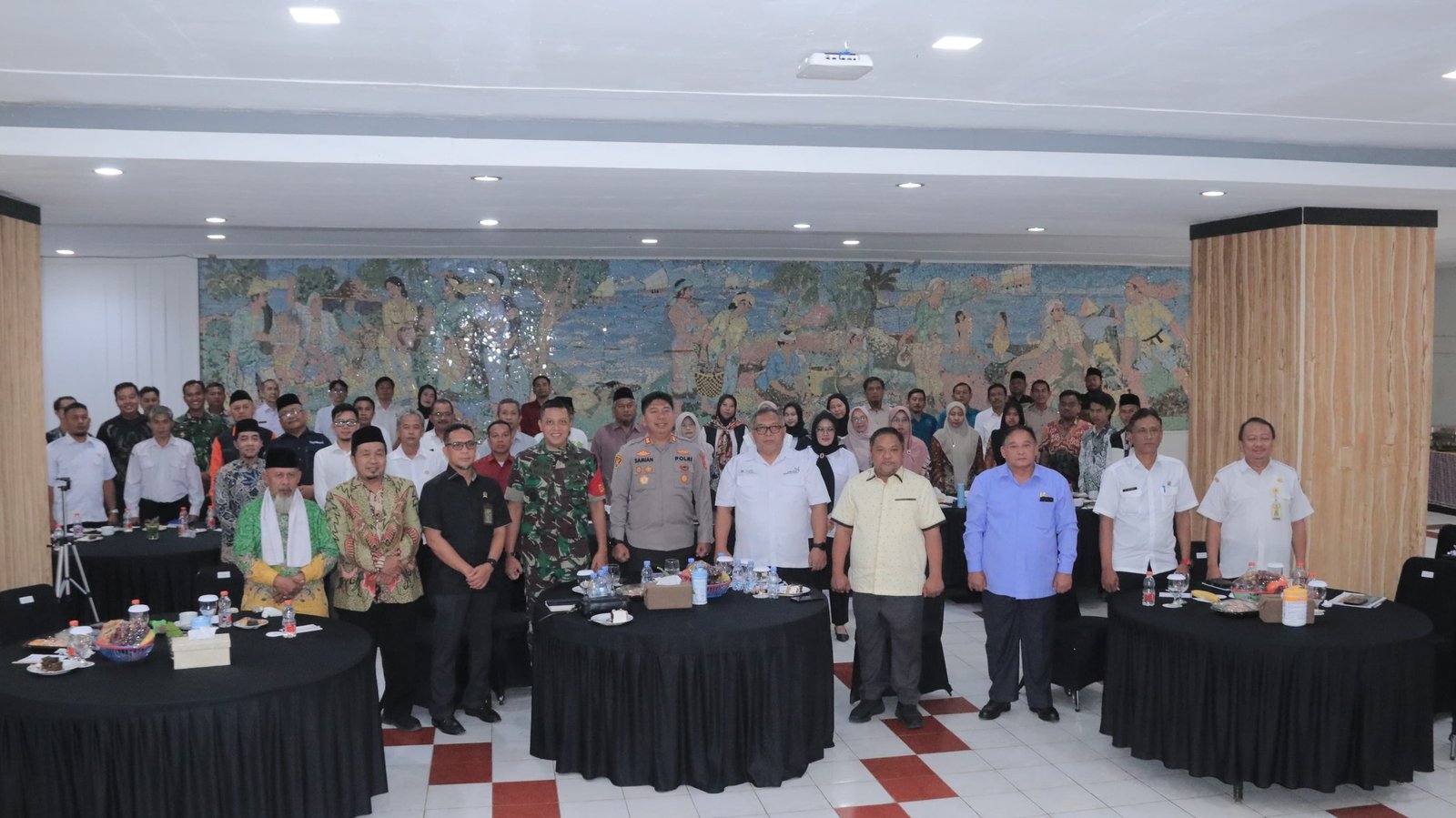 Menekan Kenakalan Remaja, FGD Satukan Polri dan Dunia Pendidikan 9 476845177 1016729540488884 1963620383178040450 n