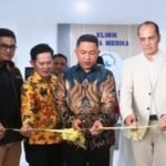 Wakil Bupati Sukabumi Andreas Resmikan Klinik Pratama Shifa Medika, Wujudkan Layanan Prima di Bidang Kesehatan 3 FB IMG 1740225386159 696x442 1
