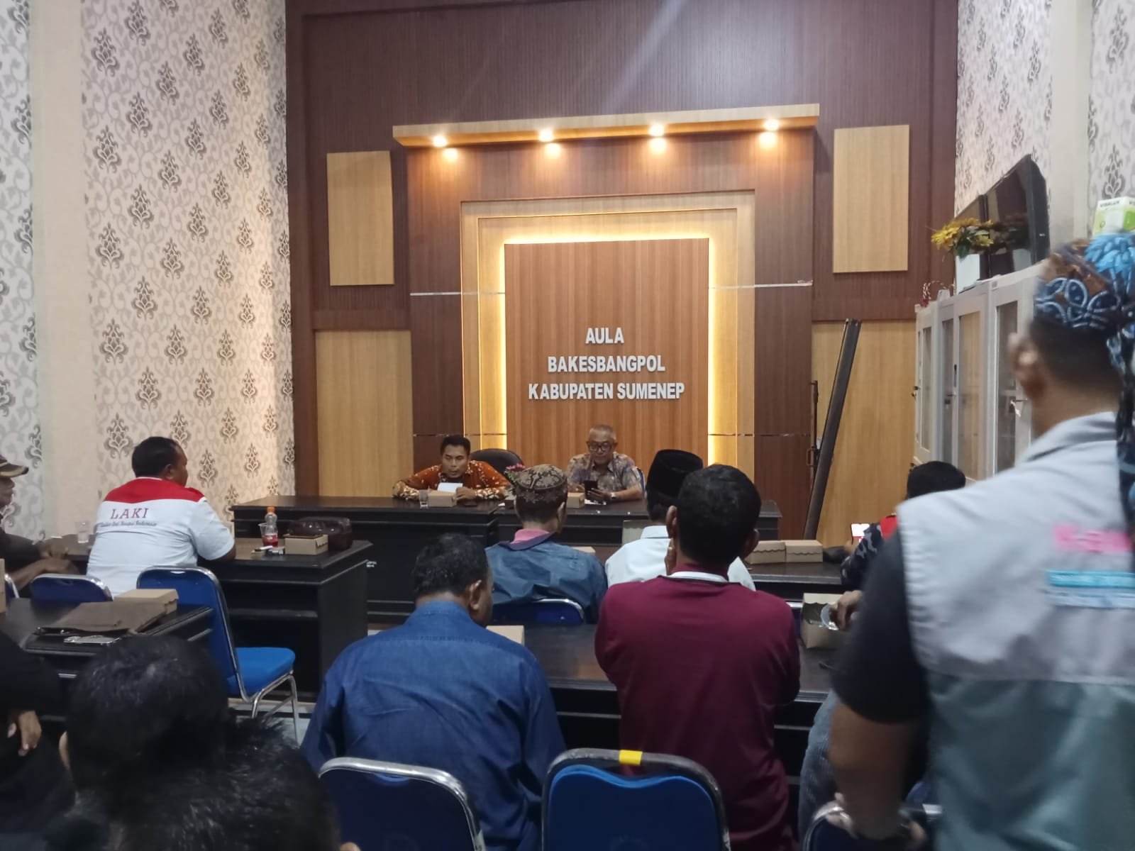 KESBANGPOL SUMENEP MELAKUKAN EVALUASI TERHADAP KEBERADAAN ORMAS DAN LSM. 1 WhatsApp Image 2025 02 07 at 22.02.30 7161005d