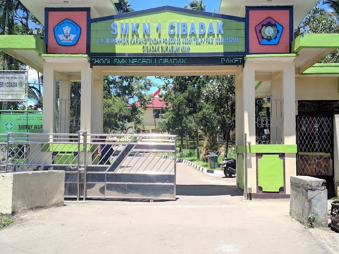 Skandal Dana BOS di SMKN 1 Cibadak: Dugaan Korupsi Mengemuka, APH Harus Bertindak Cepat! 10 b0a3d091 63d7 46e2 9bbe 676d7c02c160