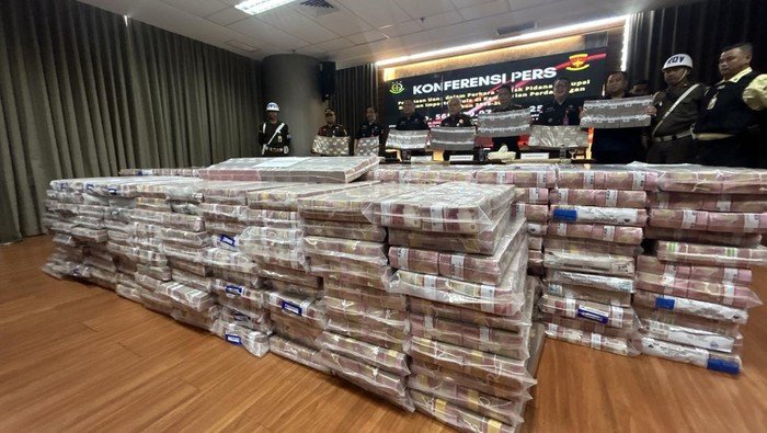 kejagung sita rp 565 miliar dari 9 tersangka kasus impor gula 1740474016802 169