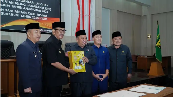 Bupati Sukabumi Paparkan LKPJ 2024 dan Rancangan RPJMD 2025-2029 dalam Rapurna DPRD ke-9 1 Bupati menyampaikan rancangan awal RPJMD 2025 2029 yang akan dibahas bersama DPRD