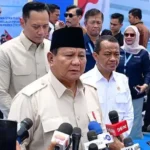 Presiden Prabowo Optimistis: Fondasi Ekonomi Nasional Tetap Kokoh di Tengah Gejolak Global 2 Presiden Prabowo Subianto didampingi Menteri ESDM Bahlil Lahadalia