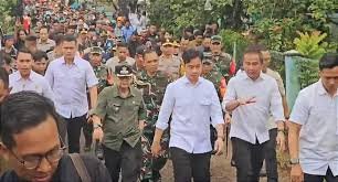 Wakil Presiden Gibran Rakabuming Raka Tinjau Langsung Dampak Bencana di Sukabumi 3 download 21