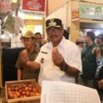 Bupati Sukabumi Monitoring Stok dan Harga Kebutuhan Pokok di Pasar Cisaat Menjelang Ramadhan dan Idul Fitri 2 download 23