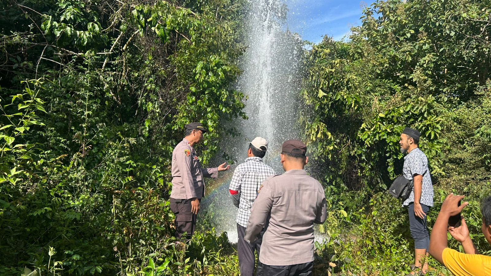 Sumur Bor di Dusun Paojajar Sumenep Keluarkan Aroma Gas, Warga Diminta Waspada 10 ffd9ca31 f903 483a 9ed8 89256d06dbcb