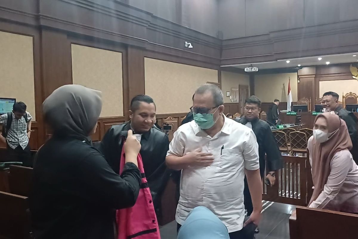 Tragis di Balik Persidangan: Hakim Pembebas Ronald Tannur Nyaris Bunuh Diri di Tahanan, Tapi Berhasil Diselamatkan 1 6810c86bc5675