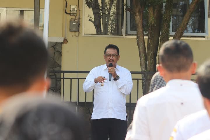 Bupati Sukabumi Ajak ASN Dukung Program Pusat, Provinsi, dan Kabupaten dalam Apel Lingkup Dinas Pendidikan 1 FB IMG 1744179308114