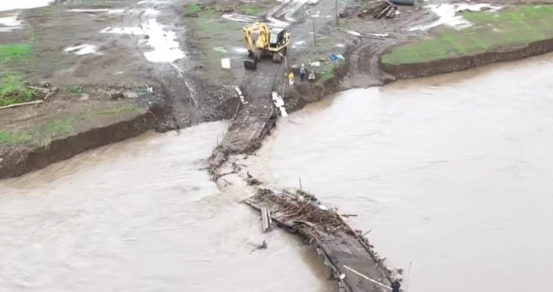 Lumpuh Total! Banjir Hancurkan Jembatan Darurat Cidadap, Warga Jampang Terisolasi dari Dunia Luar 6 IMG 20250414 WA0045 1080x570 1