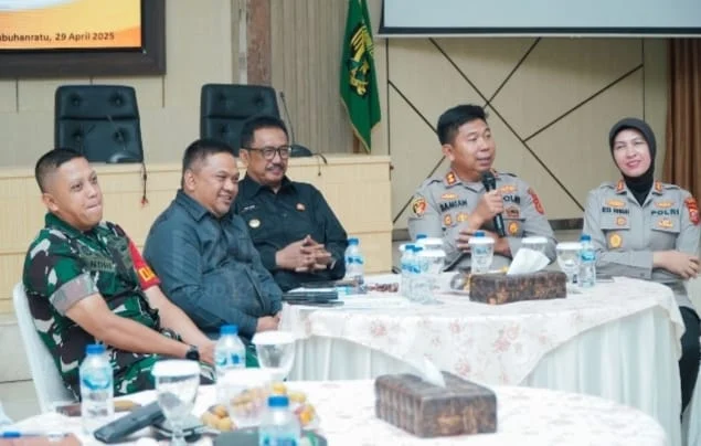 Ketua DPRD Kabupaten Sukabumi dan Forkopimda Gelar Silaturahmi dengan Serikat Buruh: Bahas Iklim Investasi dan Kesejahteraan Pekerja 2 1001486060