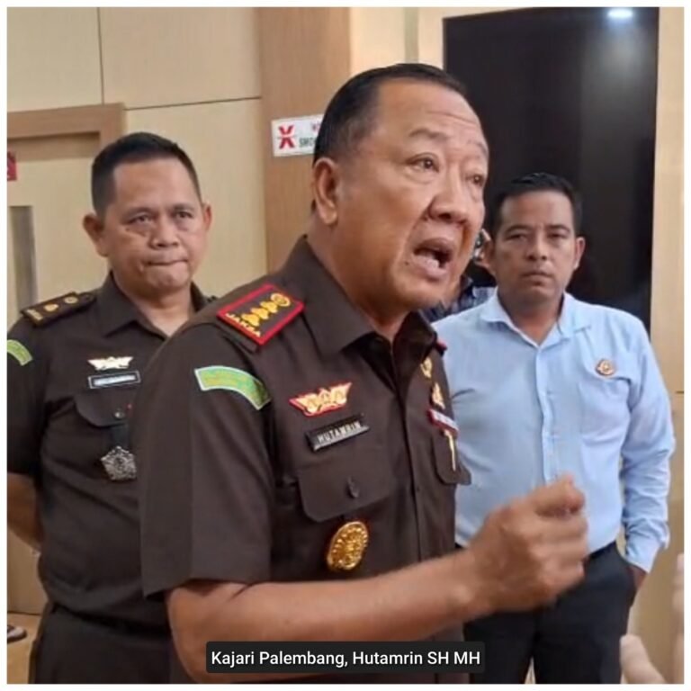Salah Baca Tuntutan di Sidang Kasus Pembunuhan, Dua Jaksa Kejari Palembang Dijatuhi Sanksi Oleh Kejati Sumsel 1 GridArt 20250430 130244552 copy 1351x1351 768x768 1