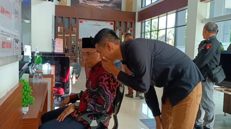 TGB Kunjungi Kejati NTB, Masuk ke Bidang Pidana Khusus Terkait Kasus Dugaan Korupsi NCC 1 IMG 20250506 WA0000 768x432 1