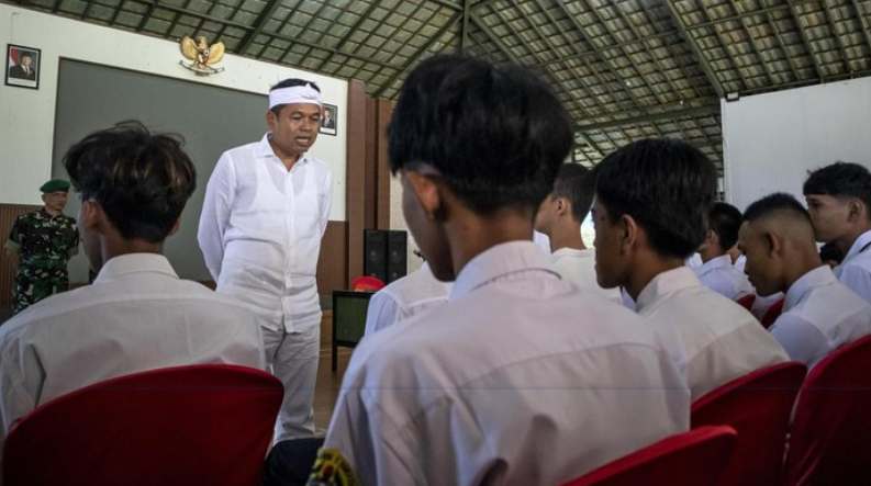 Program Pendidikan Karakter Rp 6 M Disorot DPRD Jabar, Dinilai Minim Koordinasi dan Kurang Tahapan 9 Screenshot 2025 05 08 080054