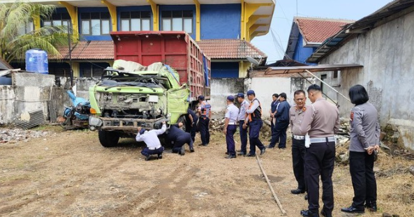 Sopir Truk Penabrak Angkot yang Tewaskan 11 Penumpang di Purworejo Meninggal Dunia, Penyidikan Lanjut 5 Screenshot 2025 05 10 002953