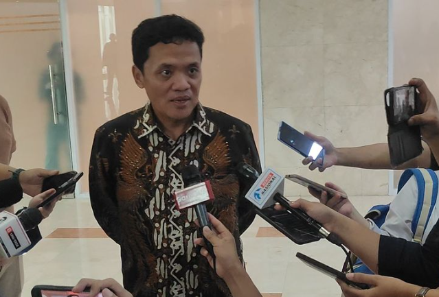 Mahasiswi ITB Tersangka Kasus Meme Jokowi-Prabowo Akan Dibebaskan Sore Ini? Ketua Komisi III DPR: Insyaallah 1 Screenshot 2025 05 12 075409