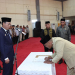 Bupati Tapanuli Selatan Gus Irawan Pasaribu Lantik 21 Kepala Sekolah Baru, Dorong Digitalisasi Pendidikan dan Transparansi Tata Kelola 2 Screenshot 2025 05 17 081151