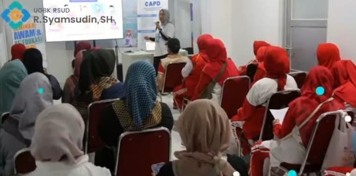 Edukasi Mandiri untuk Pasien Gagal Ginjal RSUD R. Syamsudin, SH Gelar Seminar Awam dan Re-edukasi CAPD 5 WhatsApp Image 2025 05 21 at 23.08.58 d602e088