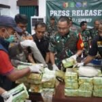 Press Realise Dandin 0827/ Sumenep Terkait, Penemuan 35 kg Narkoba di Perairan Masalembu. 3 WhatsApp Image 2025 05 31 at 06.21.57 6b7ac78a