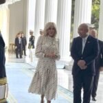 Hangat dan Berkesan: Momen Didit Hediprasetyo Berbincang dengan Brigitte Macron di Istana Merdeka 3 istri presiden prancis brigitte macron sempat berbincang hangat dengan putra presiden prabowo didit hediprasetyo di istana mer 1748403900266 169