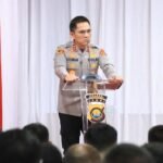 Kapolda Jambi Tegas Ingatkan Anggota: Jangan Jadi Preman Berseragam 2 kapolda jambi irjen krisno h siregar saat memberikan arahan personel di polres batanghari 1746880496840 169