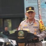 Maraknya Aksi Brutal Tawuran di Jakarta, Polisi Jadi Sasaran Air Keras: Kapolda Perintahkan Patroli Gunakan Helm Full Face 2 kapolda metro jaya irjen karyoto meminta personel yang melakukan pengamanan pilkada 2024 untuk menjaga netralitas 169