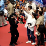 Momen Hangat Puan Maharani dan Prabowo Subianto di Peringatan Hari Buruh di Monas 3 ketua dpr ri puan maharani mengajak presiden prabowo subianto selfie saat perayaan hari buruh di monas dok youtube setpres 1746085420337 169