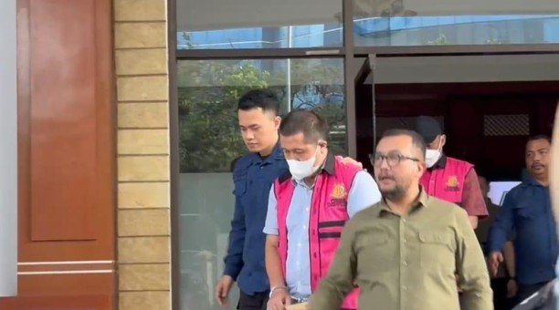 mantan dirjen di kementerian komunikasi dan informatika kominfo dkk tersangka kasus dugaan korupsi proyek pusat data nasional 1747915674829 169