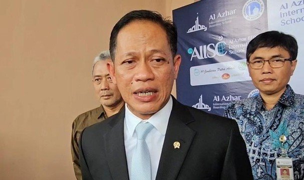 menteri lingkungan hidup hanif faisol nurofiq ditemui di tawangmangu karanganyar selasa 1352025 1747142588410 169