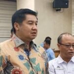 Menteri Ara Siap Direshuffle Jika Gagal Bangun 3 Juta Rumah: "Tapi Bukan Karena Korupsi" 2 menteri perumahan dan kawasan permukiman maruarar sirait di kantor badan pengawasan keuangan dan pembangunan jakarta timur kam 1745505841443 169