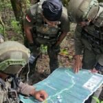 Brimob Sisir Zona Merah Hutan Moskona Secara Manual, Upaya Pencarian Iptu Tomi Marbun Terus Dilakukan Meski Dihantui Ancaman KKB 2 tim sar brimob yang tergabung dalam operasi moskona pencarian mantan kasat reskrim polres teluk bintuni tomi marbun menyisir z 1746012963130 169
