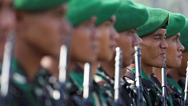 TNI Dikerahkan Amankan Kejaksaan di Seluruh Indonesia, Penugasan Dimulai Mei 2025 1 tni terjunkan 100 ribu prajurit amankan pelantikan presiden 3 169
