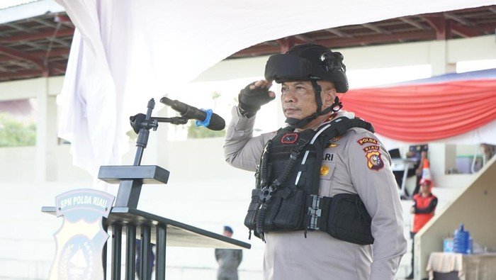 wakapolda riau brigjen jossy kusumo menutup pelatihan tim raga 1748089531148 169